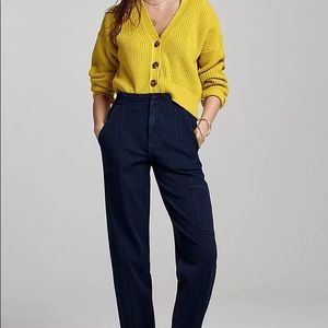 NWT Pilcro Ultra High-Rise Relaxed Jogger Jeans